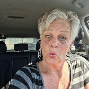 Meet your Posher, Sandra